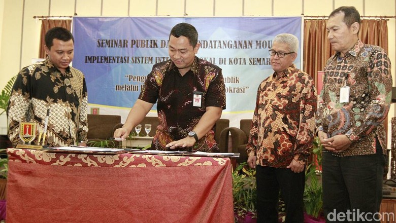 Begini Cara Wali Kota Semarang Wujudkan Transparansi Begini Cara Wali Kota Semarang Wujudkan Transparansi