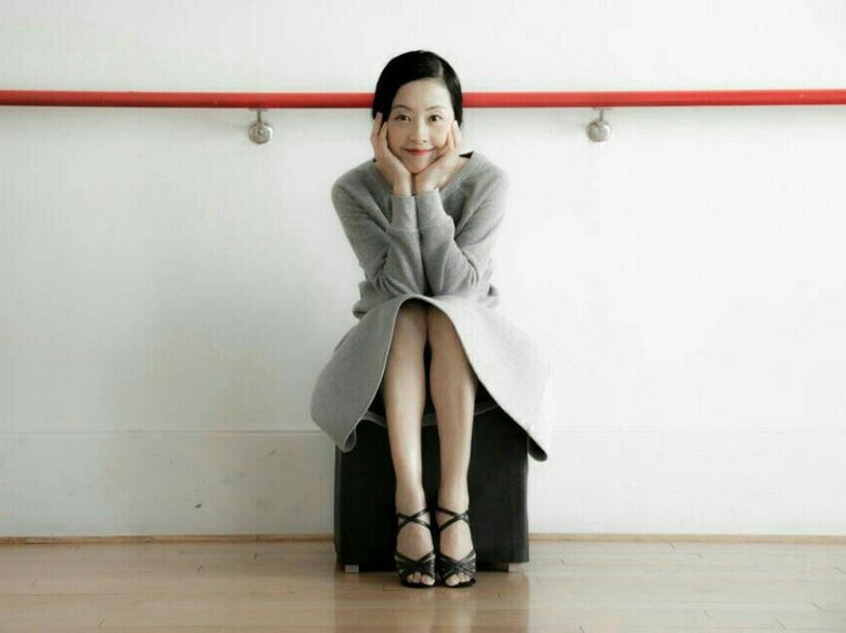 Cantik dan Awet Muda di Usia 58, Model Asal Korea Ini Curi Perhatian Cantik dan Awet Muda di Usia 58, Model Asal Korea Ini Curi Perhatian