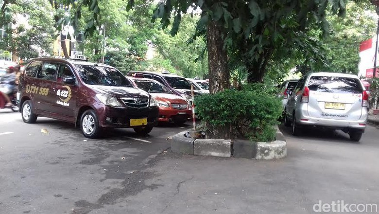 Kerjasama dengan Grab, Gelora Taksi Solo Tak Ingin Ada Keributan Baru Kerjasama dengan Grab, Gelora Taksi Solo Tak Ingin Ada Keributan Baru