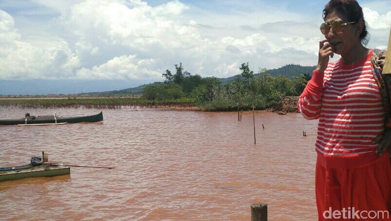 Sidak ke Kolaka, Susi Bakal Tegur Perusahaan Tambang yang Cemari Laut Sidak ke Kolaka, Susi Bakal Tegur Perusahaan Tambang yang Cemari Laut