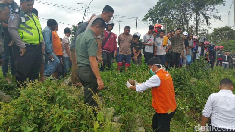 Geger, Penemuan Kerangka Wanita Tanpa Pakaian Dalam di Karawang Geger, Penemuan Kerangka Wanita Tanpa Pakaian Dalam di Karawang