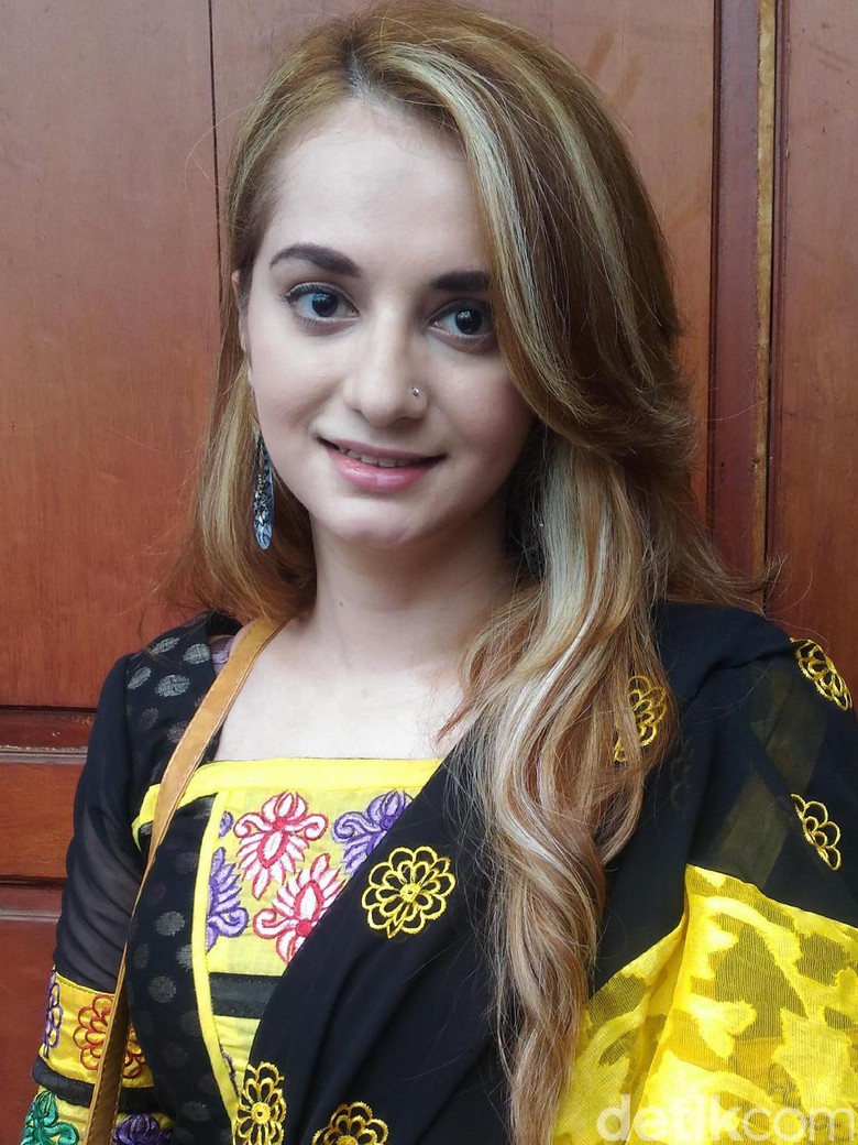 Razz Florean Bicara Untung Rugi Jadi Artis Berwajah Timur Tengah Razz Florean Bicara Untung Rugi Jadi Artis Berwajah Timur Tengah