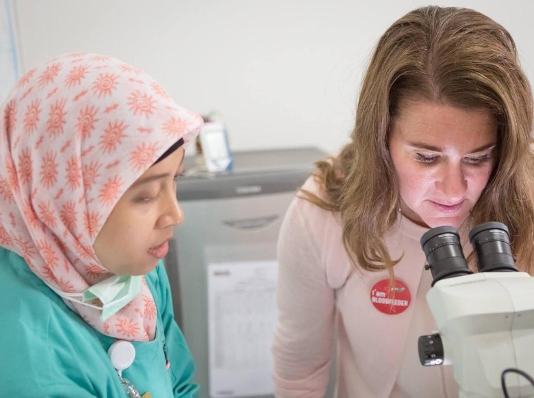 Melinda Gates di Yogya: Cek Laboratorium Nyamuk EDP dan Diskusi KB Melinda Gates di Yogya: Cek Laboratorium Nyamuk EDP dan Diskusi KB