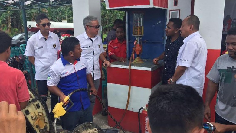 Pangkas Harga BBM di 21 Daerah, Pertamina Habiskan Rp 300 Miliar Pangkas Harga BBM di 21 Daerah, Pertamina Habiskan Rp 300 Miliar