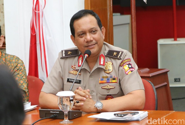 Polisi: Dua Orang yang Dicurigai Bukan Pelaku Penyiraman Novel Polisi: Dua Orang yang Dicurigai Bukan Pelaku Penyiraman Novel