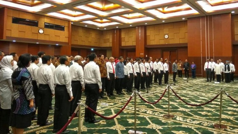 Kapan Gaji ke-13 dan THR Untuk PNS Cair? Ini Kata Kemenkeu Kapan Gaji ke-13 dan THR Untuk PNS Cair? Ini Kata Kemenkeu