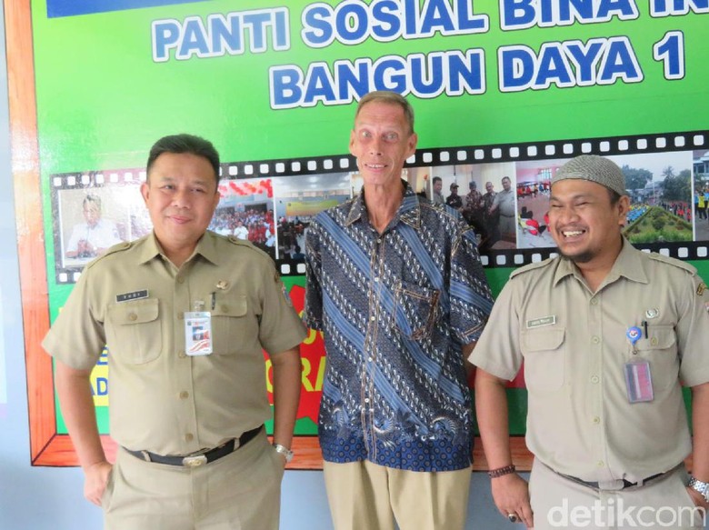 Kisah Ken WN Inggris: Punya Rumah Elite sampai Jadi Gelandangan Kisah Ken WN Inggris: Punya Rumah Elite sampai Jadi Gelandangan