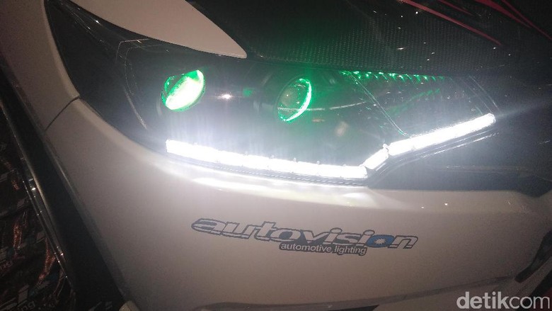 Bodi Mobil Sudah Oke, Tapi Kalau Lampu Burem Bagaimana? Bodi Mobil Sudah Oke, Tapi Kalau Lampu Burem Bagaimana?