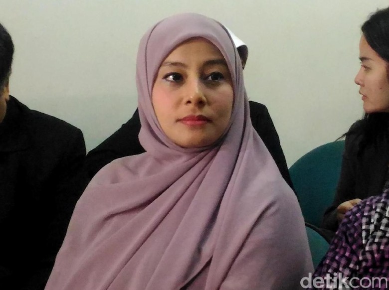 Soal Cinta dengan Al Habsyi, Putri Aisyah: Cinta untuk Semua Orang! Soal Cinta dengan Al Habsyi, Putri Aisyah: Cinta untuk Semua Orang!