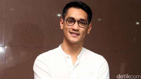 Afgan dan Rossa Sukses Hibur Warga Tuban Afgan dan Rossa Sukses Hibur Warga Tuban
