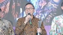 Raih Best Legislator 2017, Ketua MPR: Pemacu Semangat Kami