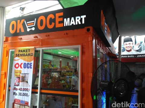 Sandiaga Resmikan OK OCE Mart Pertama di Jakarta