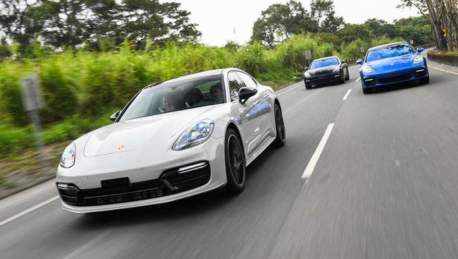 Ototest: Berlari dengan Porsche Panamera 4S di Taiwan Ototest: Berlari dengan Porsche Panamera 4S di Taiwan