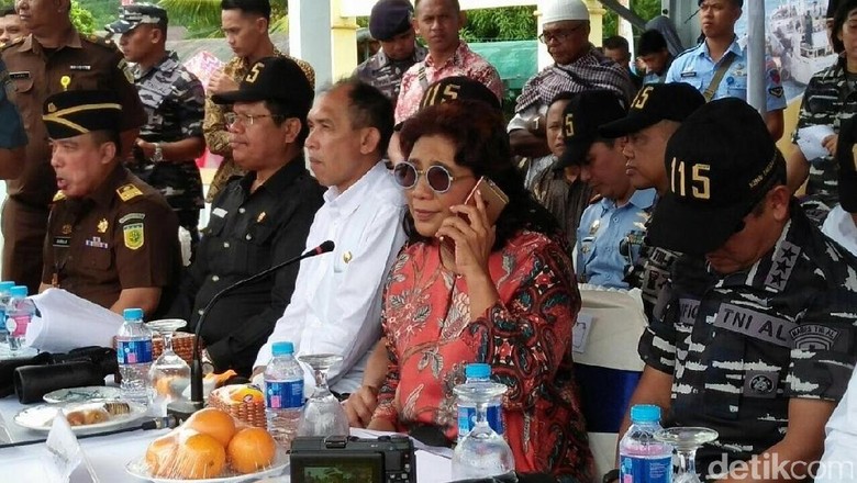 Jadi CPNS Kerja Bareng Susi Berapa Gajinya? Jadi CPNS Kerja Bareng Susi Berapa Gajinya?