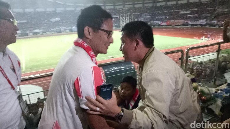 Sandiaga Saksikan Laga Persija Vs Timnas U-22 di Stadion Patriot Sandiaga Saksikan Laga Persija Vs Timnas U-22 di Stadion Patriot
