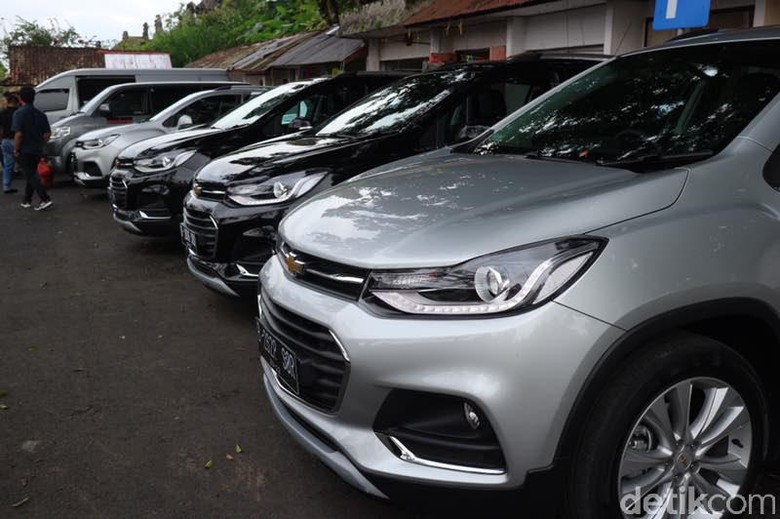 SUV Kecil Cocoknya Pakai Mesin Bensin SUV Kecil Cocoknya Pakai Mesin Bensin