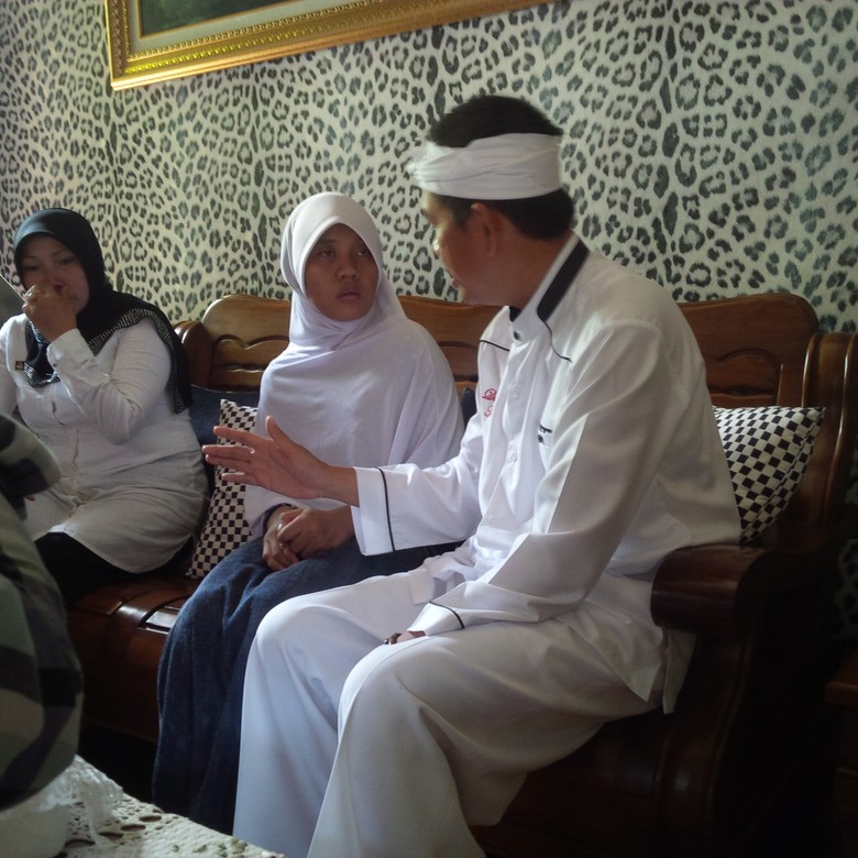 Bertemu Dedi Mulyadi, Devina Curhat Perjuangannya Mencari Ayah Bertemu Dedi Mulyadi, Devina Curhat Perjuangannya Mencari Ayah