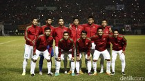 Diwarnai Hujan dan Lapangan Tergenang, Indonesia vs Thailand Masih 0-0 Diwarnai Hujan dan Lapangan Tergenang, Indonesia vs Thailand Masih 0-0