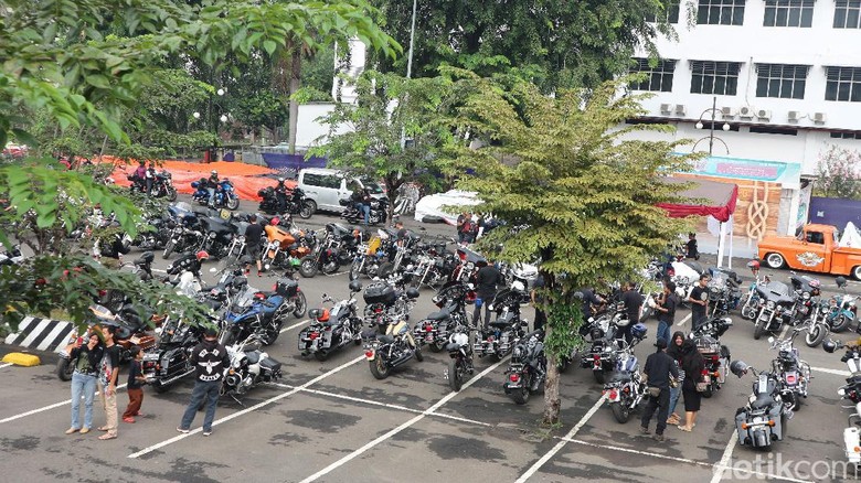 Bikers Luar Negeri Belum Lulus Jika Belum Jelajahi Indonesia Bikers Luar Negeri Belum Lulus Jika Belum Jelajahi Indonesia