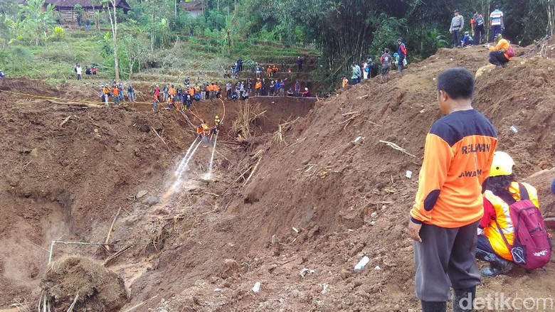 Ini Penyebab Longsor Susulan di Ponorogo Ini Penyebab Longsor Susulan di Ponorogo