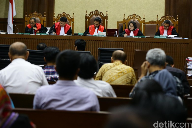 Sediakan Smart Card e-KTP, PT Sandipala Raup Untung Rp 140 miliar Sediakan Smart Card e-KTP, PT Sandipala Raup Untung Rp 140 miliar