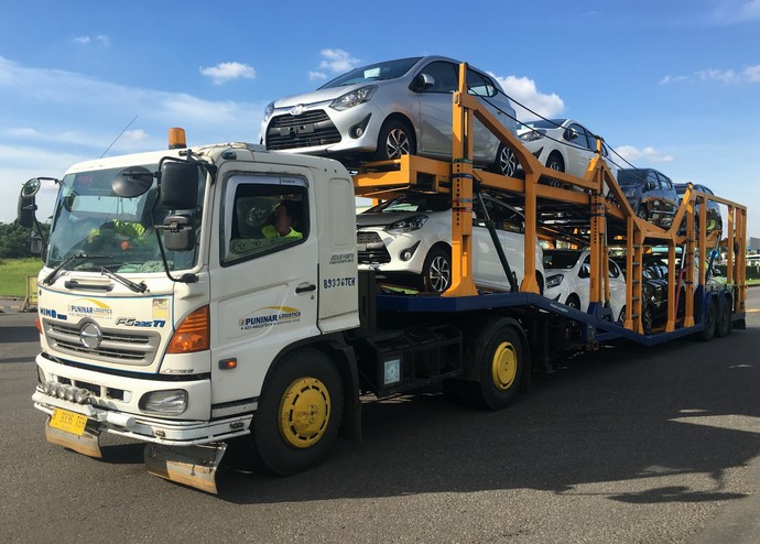 Foto Mobil Polisi Luar Negeri - Rommy Car