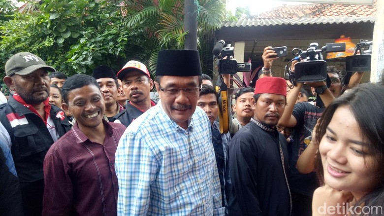 Djarot ke Warga Cipinang Melayu: Kami Nggak Janji tapi Kerja Saja Djarot ke Warga Cipinang Melayu: Kami Nggak Janji tapi Kerja Saja