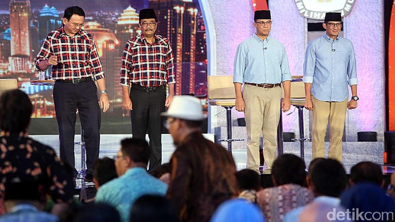 Debat Djarot dan Sandiaga Soal Modal OK OCE Mart Debat Djarot dan Sandiaga Soal Modal OK OCE Mart