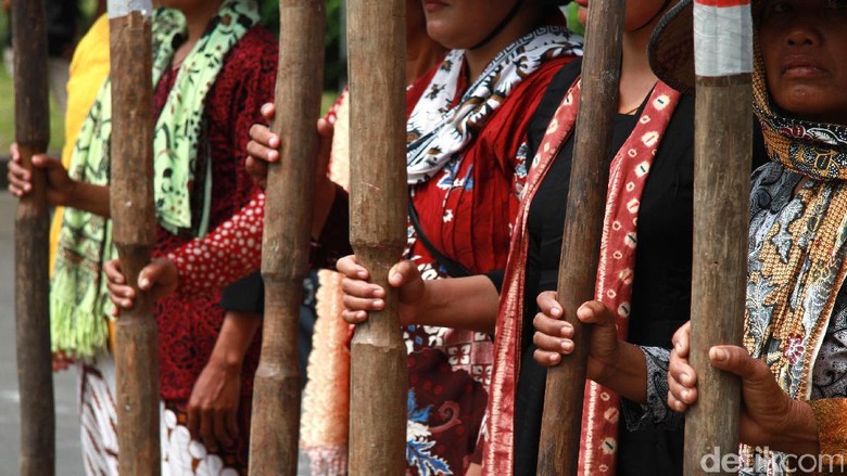Sengketa Pabrik Semen, Masyarakat Kendeng Sambut Baik KLHS Sengketa Pabrik Semen, Masyarakat Kendeng Sambut Baik KLHS
