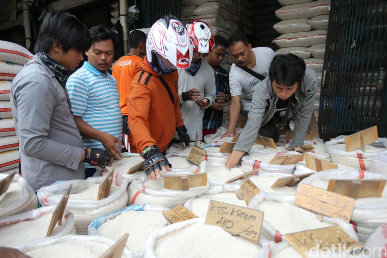 Serapan Gabah Turun, Ini Kata Petani Serapan Gabah Turun, Ini Kata Petani