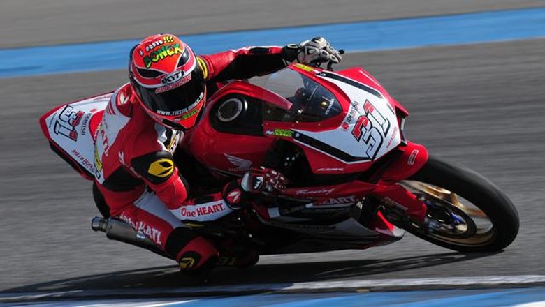 Gerry Salim Juarai Race I di Buriram, AHRT Kuasai Podium Gerry Salim Juarai Race I di Buriram, AHRT Kuasai Podium