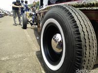 Ketika Toyota Crown Berubah Total Jadi Hot Rod