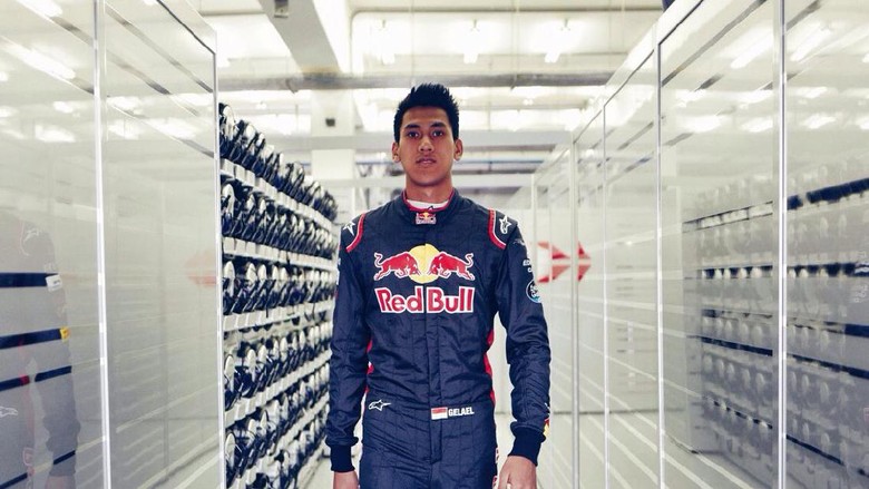 Sean Tak Alami Kendala dengan Kompleksnya Tombol pada Kemudi Mobil F1 Sean Tak Alami Kendala dengan Kompleksnya Tombol pada Kemudi Mobil F1