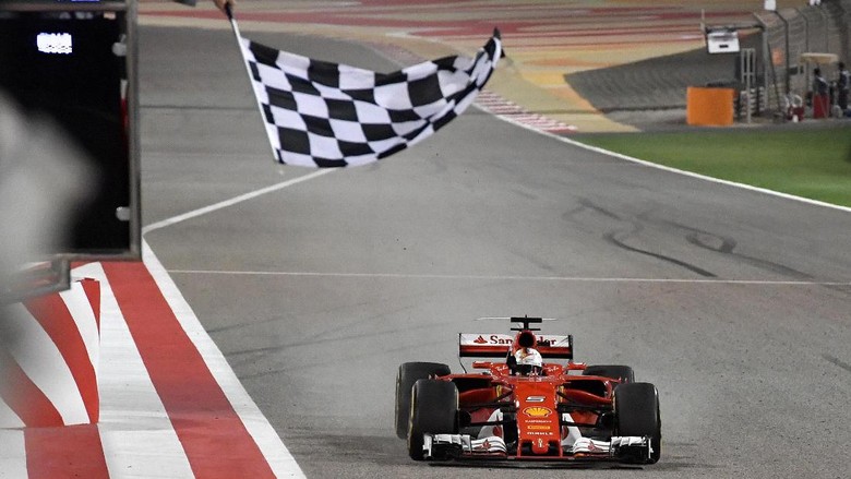 Vettel Berjaya di Bahrain, Hamilton Finis Kedua Vettel Berjaya di Bahrain, Hamilton Finis Kedua