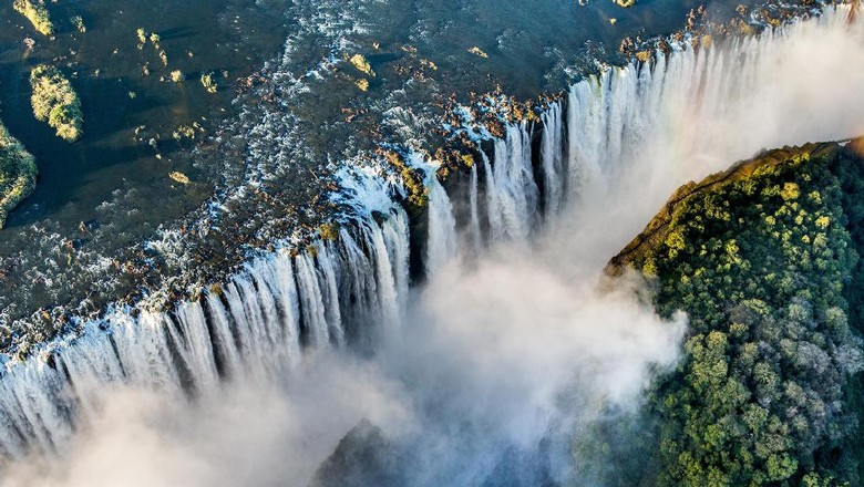 Foto: Victoria Falls yang menakjubkan di perbatasan Zambia-Zimbabwe (Thinkstock) Foto: Victoria Falls yang menakjubkan di perbatasan Zambia-Zimbabwe (Thinkstock)