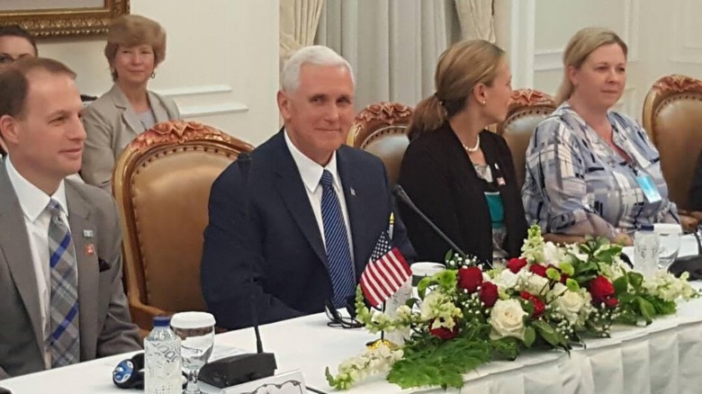 RI-AS Deal Rp 130 Triliun, dari Impor LNG Hingga Senjata F-16 RI-AS Deal Rp 130 Triliun, dari Impor LNG Hingga Senjata F-16