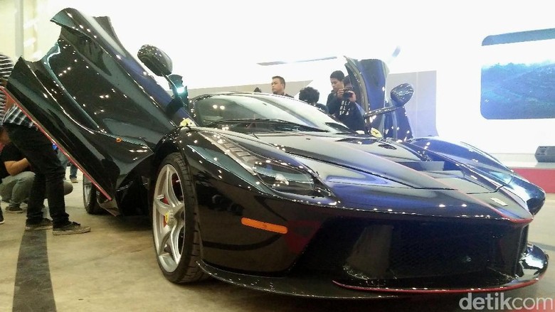 Ada Orang Kaya Indonesia yang Boyong Supercar Anyar Ferrari Ada Orang Kaya Indonesia yang Boyong Supercar Anyar Ferrari