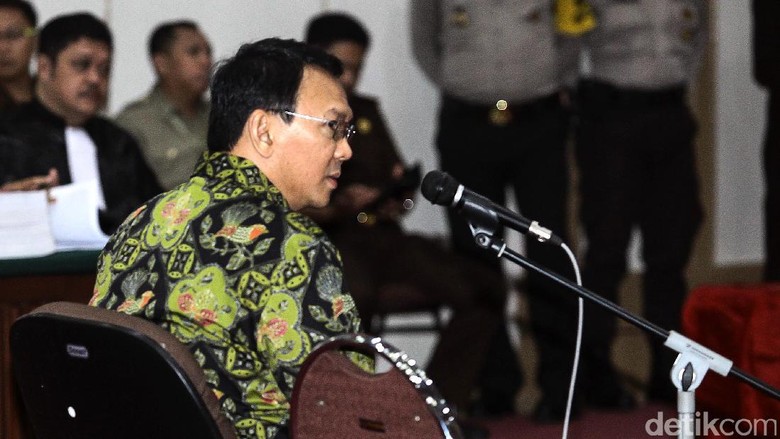 Dituntut Percobaan, Ahok Tetap Gubernur DKI Aktif sampai Oktober Dituntut Percobaan, Ahok Tetap Gubernur DKI Aktif sampai Oktober