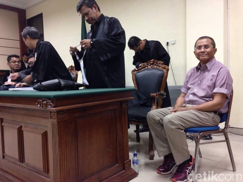 Dahlan Iskan: Anggaplah ini Kebodohan Saya, Emosi Waktu Mengabdi Dahlan Iskan: Anggaplah ini Kebodohan Saya, Emosi Waktu Mengabdi