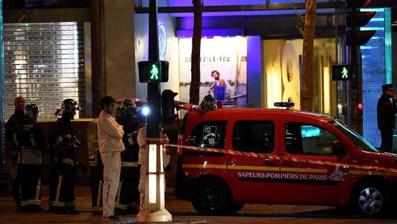 Pelaku Penembakan di Champs Elysees Paris Berhasil Dilumpuhkan Pelaku Penembakan di Champs Elysees Paris Berhasil Dilumpuhkan