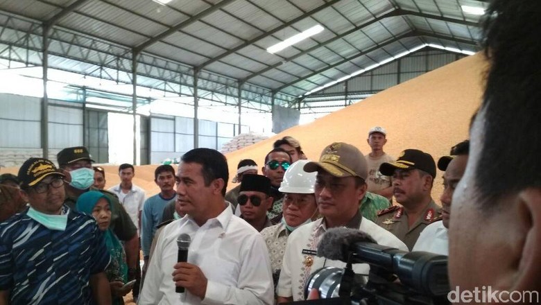 Cerita Mentan Diminta Gubernur dan Bupati di Gorontalo Ubah Aturan Cerita Mentan Diminta Gubernur dan Bupati di Gorontalo Ubah Aturan