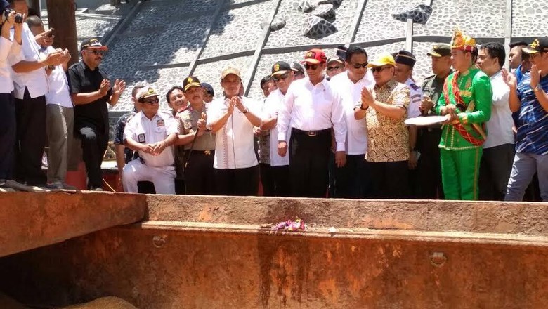 Mentan Lepas Pengiriman 10 Ribu Ton Jagung dari Gorontalo ke Jawa Mentan Lepas Pengiriman 10 Ribu Ton Jagung dari Gorontalo ke Jawa