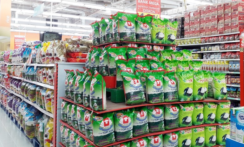 Transmart Carrefour Tawarkan Beras Harga Spesial di Akhir Pekan Transmart Carrefour Tawarkan Beras Harga Spesial di Akhir Pekan