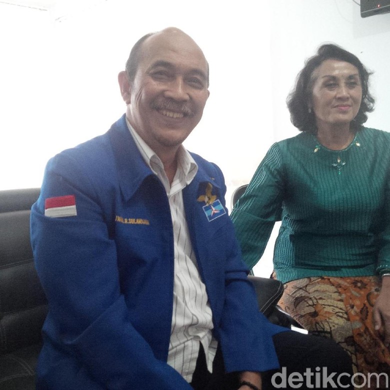 Pilgub Jabar 2018, Demokrat Siapkan Dede Yusuf dan Iwan Sulandjana Pilgub Jabar 2018, Demokrat Siapkan Dede Yusuf dan Iwan Sulandjana