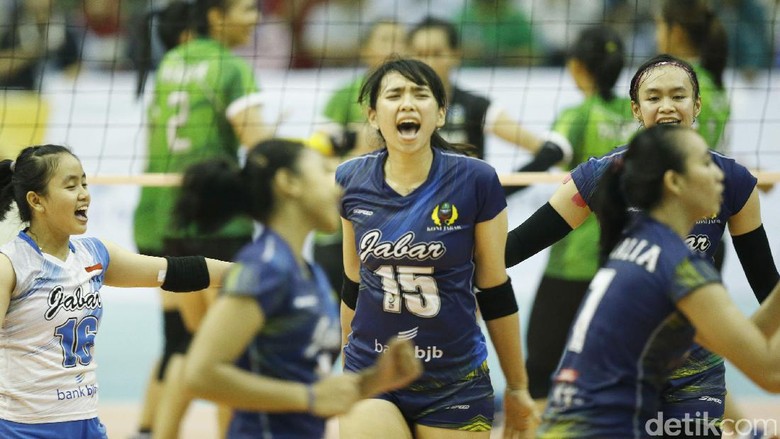 Yolla Yuliana Relakan Proliga Semusim untuk Gelar Sarjana Yolla Yuliana Relakan Proliga Semusim untuk Gelar Sarjana