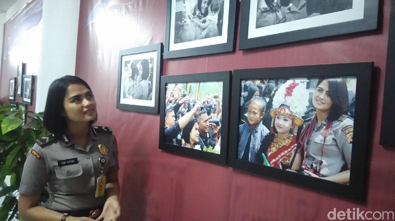 Peringati Hari Kartini, Polwan Cantik Bripda Ismi Gelar Pameran Foto Peringati Hari Kartini, Polwan Cantik Bripda Ismi Gelar Pameran Foto