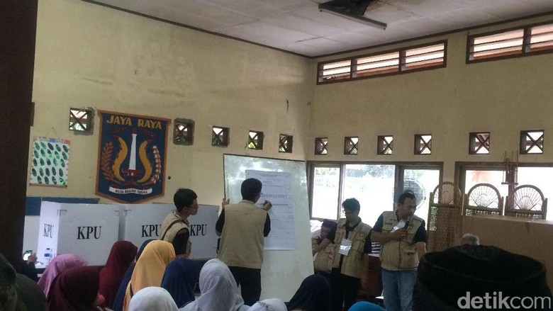 Ikuti Situasi Politik RI, Investor Asing Juga Pantau Pilkada DKI Ikuti Situasi Politik RI, Investor Asing Juga Pantau Pilkada DKI