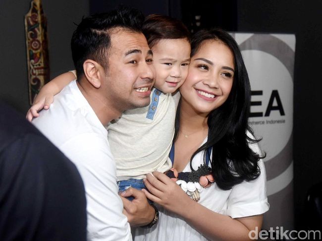 Film Cinderella Mulai Tayang | film rafathar tayang mulai 10 agustus 2017 Film Cinderella Mulai Tayang | film rafathar tayang mulai 10 agustus 2017