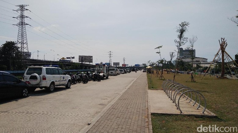 Minggu Ini Dishub akan Pasang Gerbang Parkir di Kalijodo Minggu Ini Dishub akan Pasang Gerbang Parkir di Kalijodo