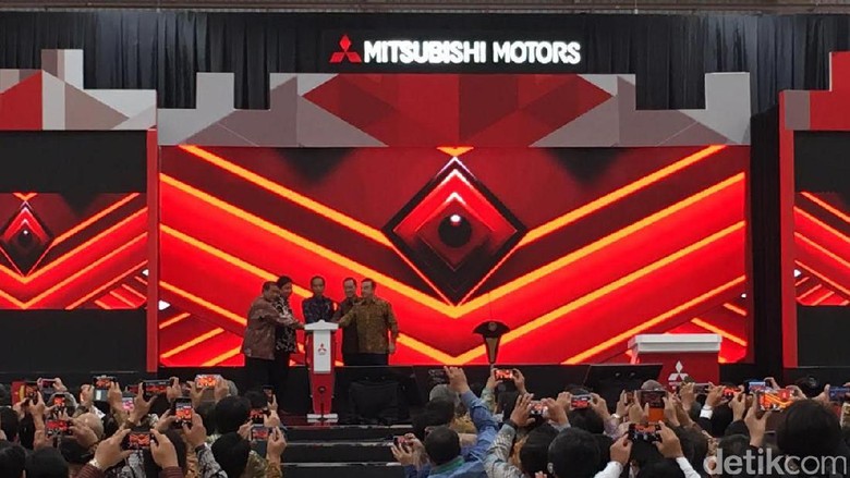 Resmikan Pabrik Mitsubishi, Jokowi: Investasi Jangan Dipersulit Resmikan Pabrik Mitsubishi, Jokowi: Investasi Jangan Dipersulit